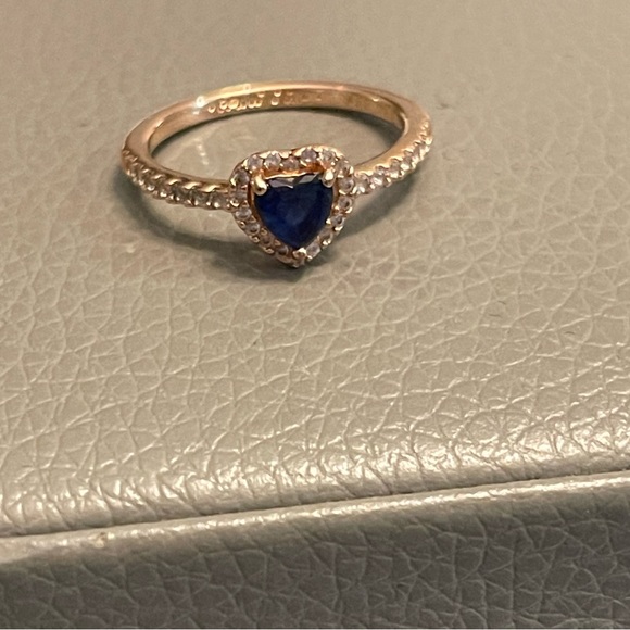 Sparkling Blue Elevated Heart Ring - Picture 9 of 12